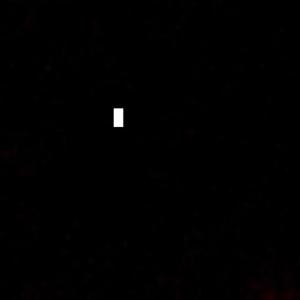 ❤️Gestern war es soweit: Um 14:00 Uhr setzten bei unserer ausgesetzten Chihuahua-H&uuml;ndin Candy die Wehen ein. Um 15:15 Uhr erblickte der erste Welpe das Licht der Welt. In den darauffolgenden Stunden folgten vier weitere Geschwister.

Candy brachte insgesamt f&uuml;nf Welpen zur Welt &ndash; vier kleine R&uuml;den und eine H&uuml;ndin. Da Candy w&auml;hrend der Geburt und unmittelbar danach verst&auml;ndlicherweise ihre Ruhe brauchte und Mandy nicht mehr in ihrer N&auml;he duldete, haben wir Mandy vor&uuml;bergehend in einem anderen Bereich untergebracht. Candys Mutterinstinkte waren vom ersten Moment an deutlich zu erkennen.

Leider gibt es neben aller Freude auch eine traurige Nachricht. Trotz intensiver Betreuung und aller Bem&uuml;hungen hat es der erstgeborene Welpe nicht geschafft und ist heute in den fr&uuml;hen Morgenstunden friedlich eingeschlafen. Bereits kurz nach der Geburt zeigte er gesundheitliche Probleme und entwickelte sich deutlich schw&auml;cher als seine Geschwister. Gemeinsam mit Candy haben wir alles versucht, um ihm den bestm&ouml;glichen Start ins Leben zu erm&ouml;glichen, doch manchmal sind selbst mit gr&ouml;&szlig;ter F&uuml;rsorge nicht alle Entwicklungen beeinflussbar.

?Wir haben beschlossen, ihm den Namen Morgenstern zu geben. Als Erstgeborener hat er den Weg f&uuml;r seine Geschwister er&ouml;ffnet und wird, auch wenn seine Zeit viel zu kurz war, immer einen Platz in unseren Herzen behalten.?

Wir sind traurig &uuml;ber diesen Verlust, freuen uns aber gleichzeitig dar&uuml;ber, dass Candy und ihre vier verbliebenen Welpen aktuell wohlauf sind und sich gut entwickeln.

?Und jetzt seid ihr gefragt: 
F&uuml;r die vier kleinen Geschwister suchen wir noch passende Namen. Vielleicht habt ihr Ideen, die zu Candy passen oder von ihrem Namen inspiriert sind? 
Schreibt eure Vorschl&auml;ge gerne in die Kommentare.??

? #vermittlungsanfragen :
F&uuml;r Candy, Mandy und Andy liegen bereits Interessenten vor. Daher k&ouml;nnen wir aktuell keine weiteren Anfragen f&uuml;r die drei entgegennehmen.
F&uuml;r die Welpen nehmen wir gerne ab einem Alter von 8 Wochen erste Vermittlungsanfragen entgegen. Die Ausreise bzw. Vermittlung erfolgt fr&uuml;hestens mit 12 Wochen.
Wir bitten um Verst&auml;ndnis, dass wir Anfragen vorab nicht reservi